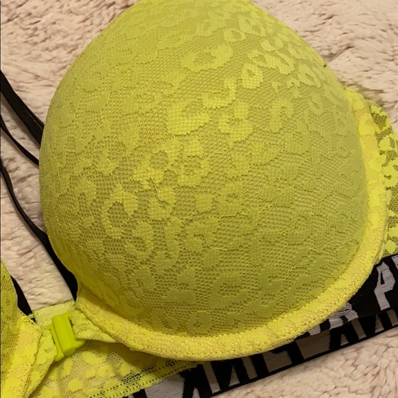 PINK Victoria’s Secret Push Up Pigeonnant 36C - Picture 2 of 7